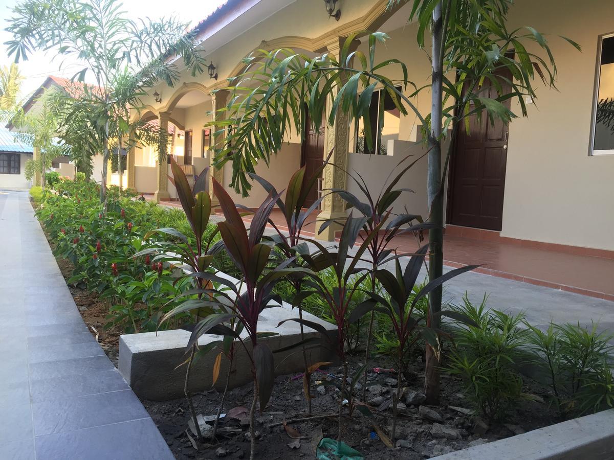 Dhania Cenang Beach Motel Pantai Cenang  Eksteriør bilde