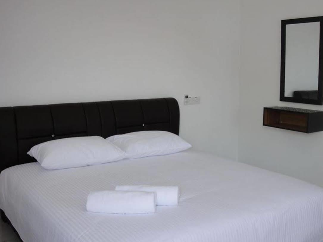 Dhania Cenang Beach Motel Pantai Cenang  Eksteriør bilde